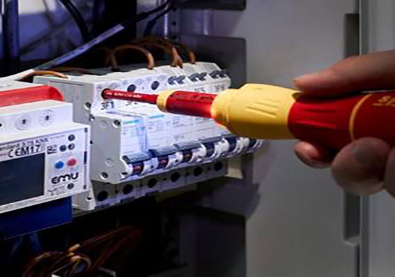Reparaciones eléctricas en Zalla